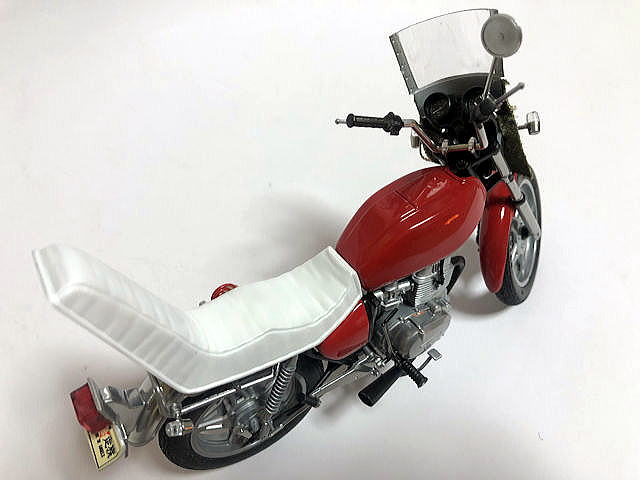 有名ブランド 湘南爆走族 石川晃 CB400T改 人形つき 新品 アオシマ 